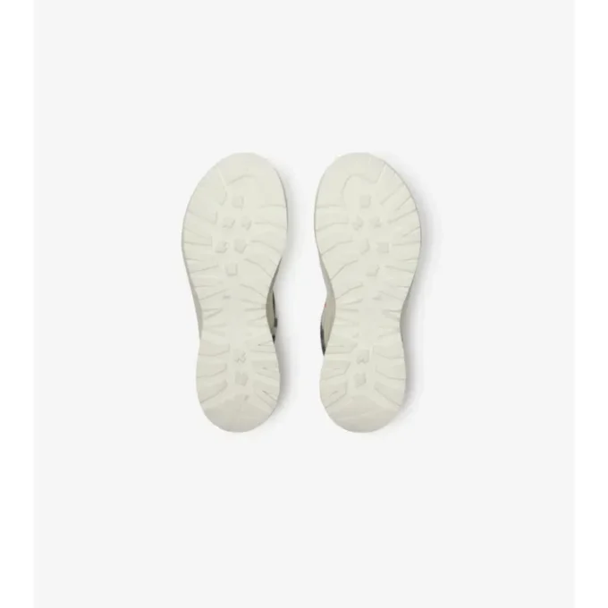 Check and Mesh Discover Sneakers 
