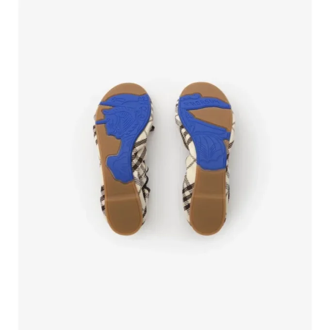 Check Fawn Ballerinas 