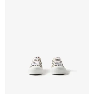 Check Sneakers