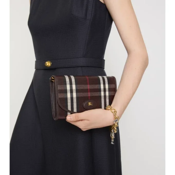 Highlands Chain Strap Wallet 