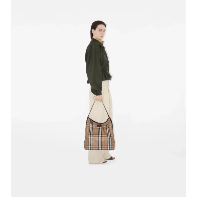 Medium Highlands Shoulder Bag
